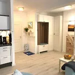 Apartment Palais Am Park - 14-10 Kuehlungsborn