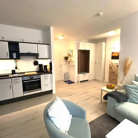 Apartment Palais Am Park - 14-10 Kuehlungsborn